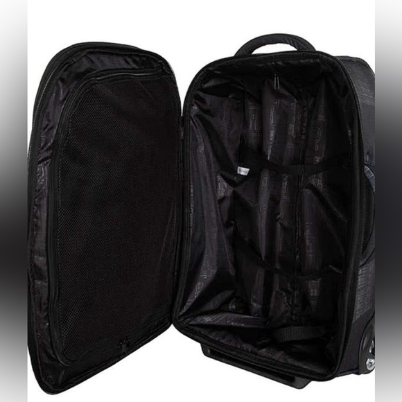 NEW With Tags!! OGIO Kickstart 22 Travel Luggage - Picture 2 of 3